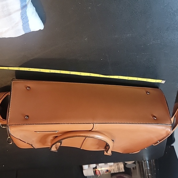 Tote barely used multiple pockets padded for laptop - Picture 4 of 8